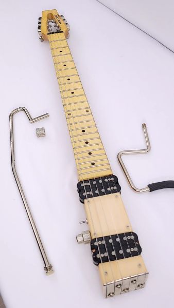 MINISTAR ROKSTAR トラベルギター エレキギター ケース付 ministar トラベルギター Minister Rokstar トラベルギター ケース付き