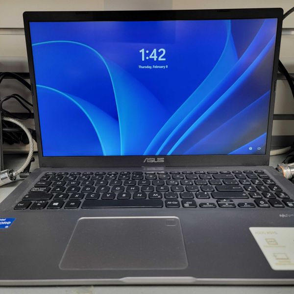 Asus X515 Intel i5-1135G7 4 Cores 2.40 GHZ, 8GB, 500GB SSD, 15IN
